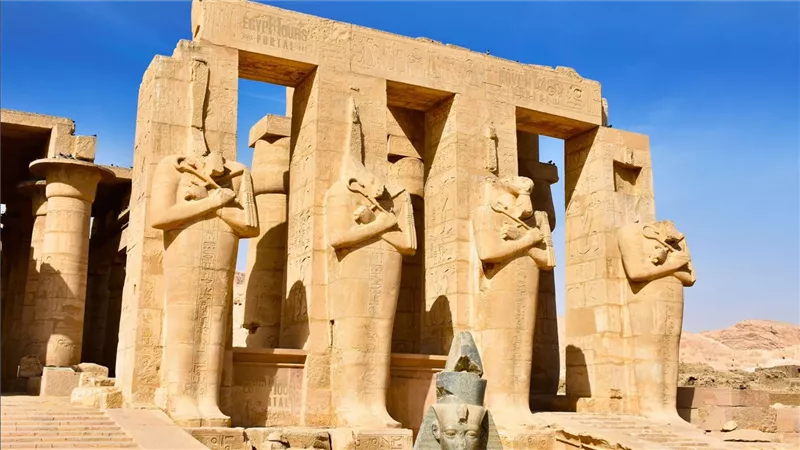 انتعاش السياحة الصينية في مصر.. توقعات باستقبال 400 ألف زائر في 2025