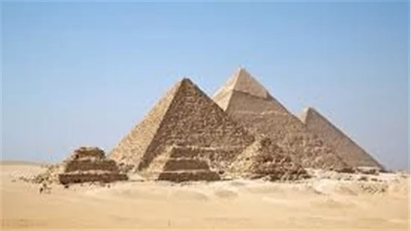 خبير أثري يرد على مزاعم العلوم الخارقة حول الأهرامات: بُنيت بعبقرية المصريين