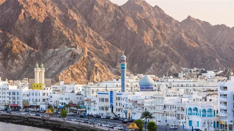 إطلاق حزمة مبادرات ترويجية لتعزيز الحضور العماني كوجهة سياحية استثنائية