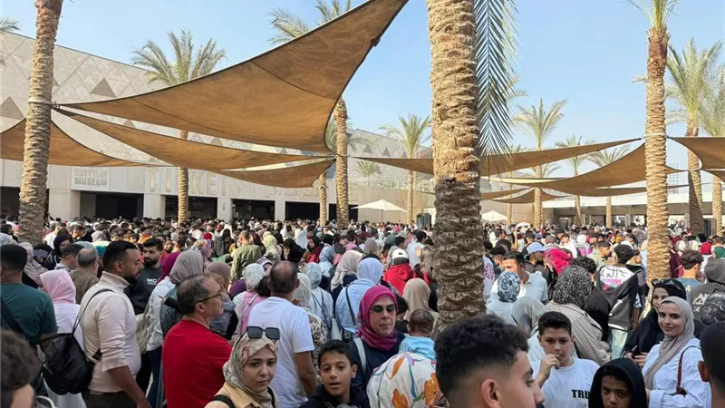 نفاد تذاكر المتحف المصري الكبير لليوم الثاني وسط إقبال قياسي من الزوار