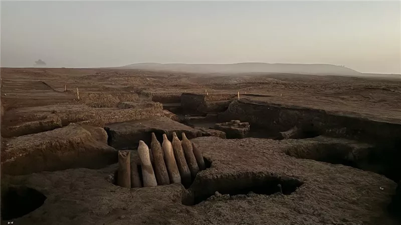 الكشف عن ورش صناعية من العصر المتأخر وجبانة رومانية بغرب الدلتا