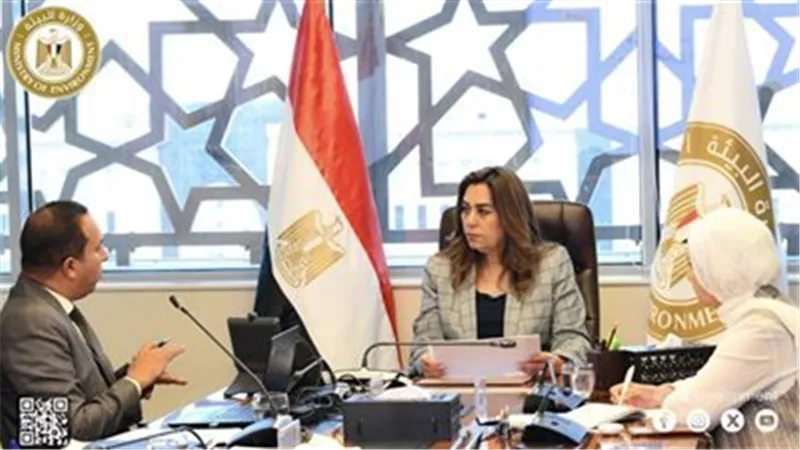 وزيرة البيئة  تؤكد تطبيق الحد من الأكياس البلاستيكية في المدن السياحية