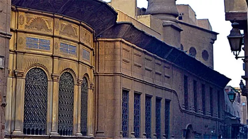 جامع سليمان أغا السلحدار.. إتقان معماري فريد في فن التشييد