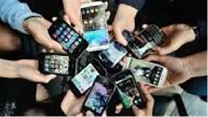 صدمة للمسافرين.. انتهاء الإعفاء الاستثنائي لأجهزة الهواتف المحمولة مع الركاب 