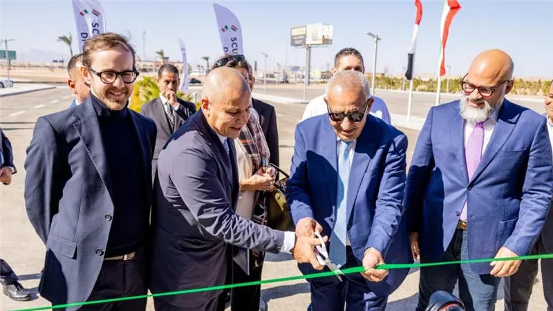 السفير الإيطالي بالقاهرة وكامل أبو علي يشهدان افتتاح المدرسة الإيطالية بالغردق