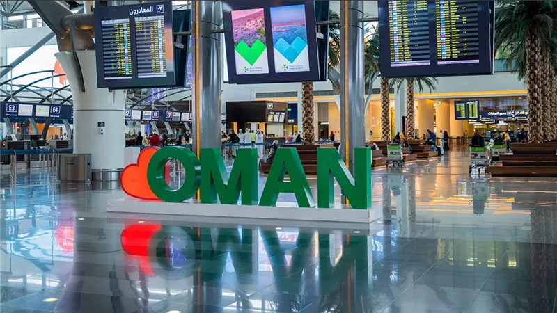 عُمان تعيد رسم خريطة الطيران وتحوله إلى محرك اقتصادي وجاذب للاستثمار