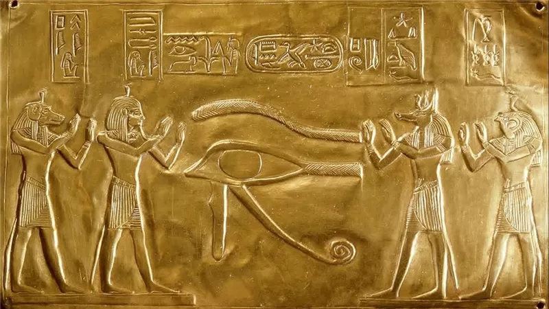 لوحة بسوسنس الأول الذهبية تتألق ضمن كنوز تانيس بالمتحف المصري