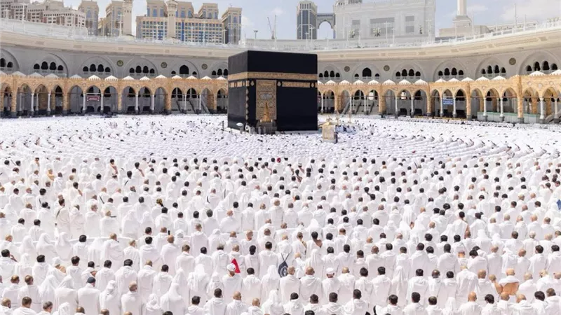 خدمات متكاملة على مدار الساعة لضيوف الرحمن بالحرمين الشريفين 