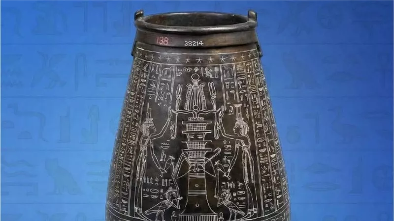 سر الخلود في مصر القديمة.. إناء أثري يجسد عقيدة البعث في اليوم العالمي للمياه 