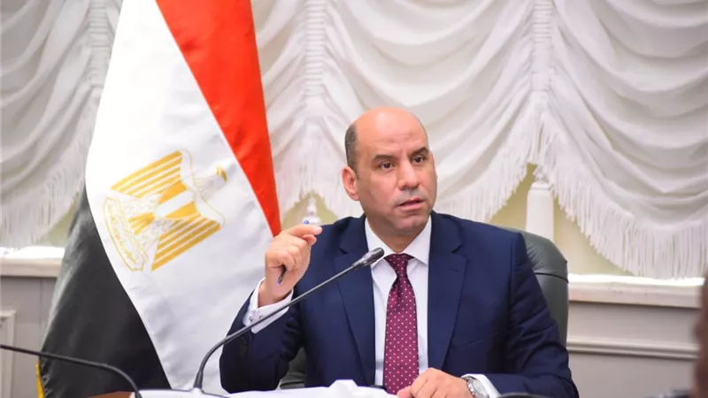 وزارة العمل تحذر من صفحات وهمية تنصب على العمالة غير المنتظمة