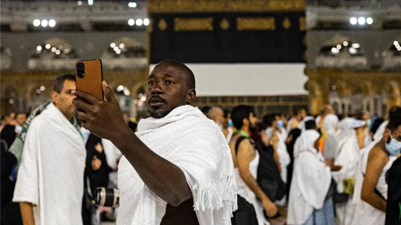 حظر التصوير داخل الحرمين الشريفين خلال موسم الحج 1448هـ