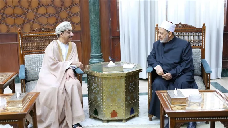 شيخ الأزهر يستقبل سفير سلطنة عمان بالقاهرة لبحث تدريب الأئمة 