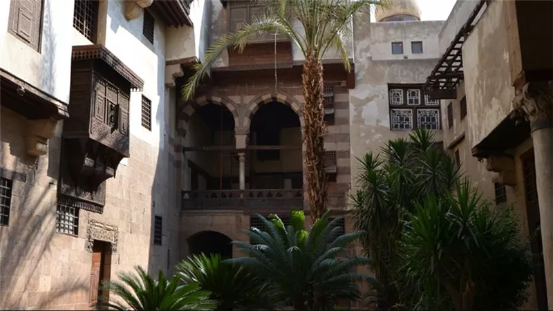 بيت السحيمي بالجمالية.. شاهد حي على روعة العمارة الإسلامية