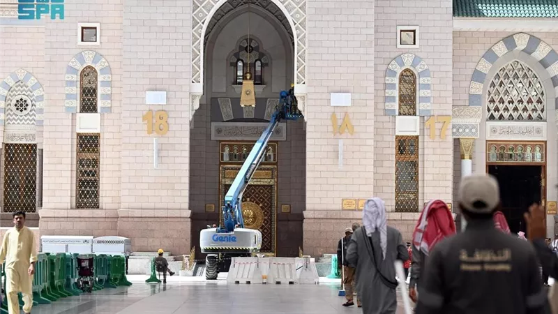 جهود سعودية متواصلة لخدمة المصلين والزائرين بالمسجد النبوي