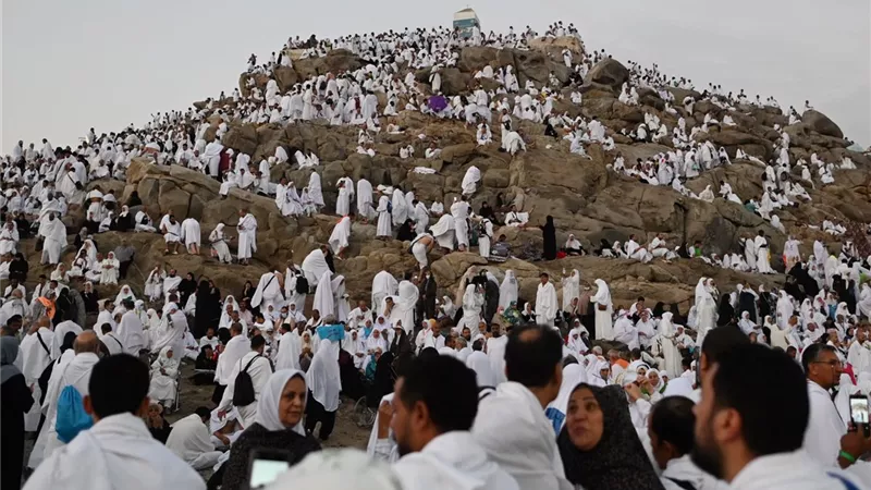 السياحة تطالب الشركات بسداد مبالغ الاشتراك في قرعة الحج السياحي لموسم 1448هـ