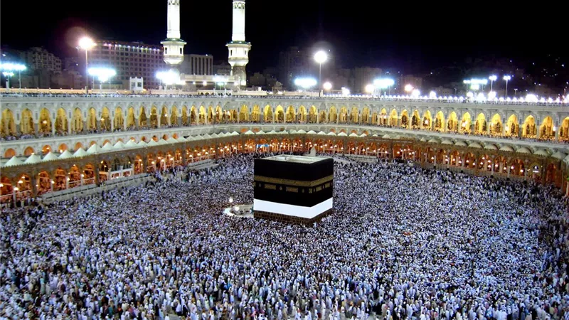الحج والعمرة في السعودية، رحلة روحانية تدعم الاقتصاد وتعزز رؤية 2030
