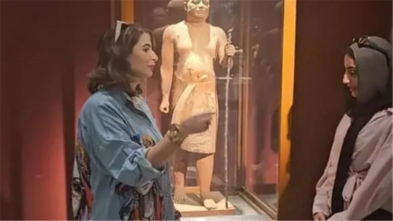 صقل مهارات الإرشاد السياحي لطلبة الآثار بجولات ميدانية في أبرز المعالم التاريخ
