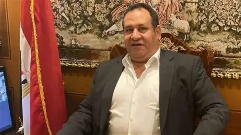 النيابة العامة: ضبط 10 قطع أثرية بحوزة صبرى نخنوخ