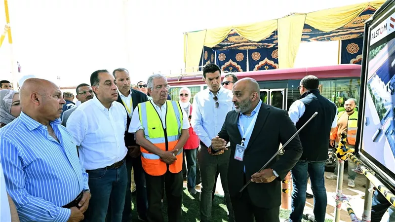مدبولي يتفقد مجمع ألستوم ببرج العرب لتعزيز توطين صناعة السكك الحديدية