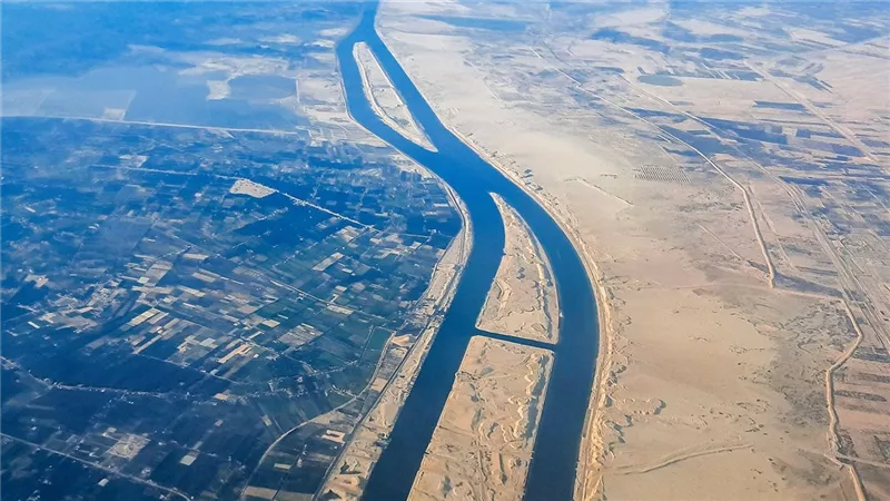 اقتصادية قناة السويس تستقبل مجمعًا صينيًا باستثمارات 117 مليون دولار|انفوجراف