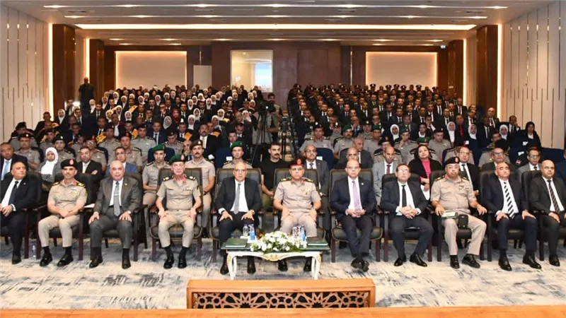 الأكاديمية العسكرية تنظم احتفال للمرشحين للتعيين بعدد من الوزارات