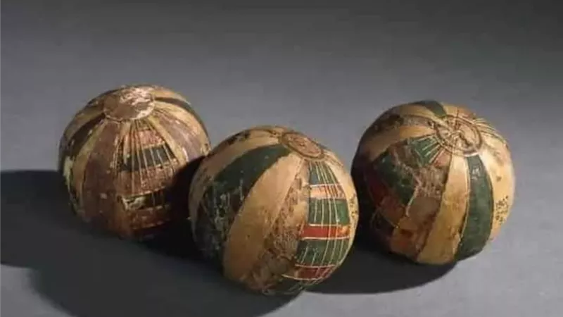 بعد تحقيق المنتخب الفوز الأول بكأس العالم، هل عرف المصري القديم كرة القدم؟