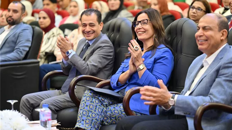 حصاد زيارة وزيرة الثقافة للمنيا، ملتقى أدبي ومشروعات تنتظر الافتتاح