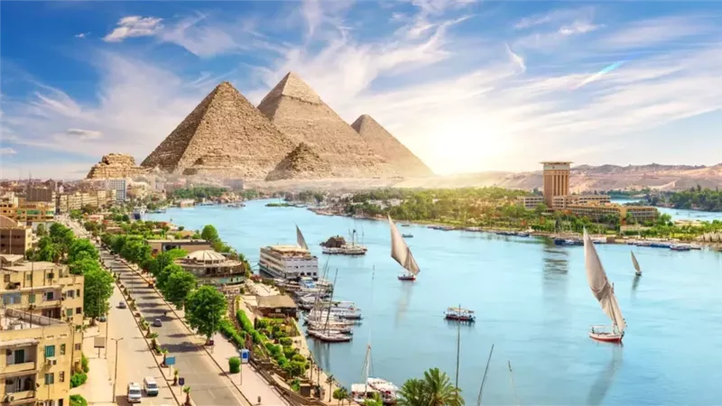 كيف غير المحتوى الرقمي خريطة السياحة في مصر وجعلها من أبرز الوجهات العالمية 
