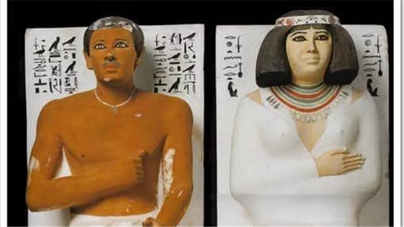 أمامهما شعر العمال بالرعب، القصة المدهشة لأشهر تمثالين في المتحف المصري