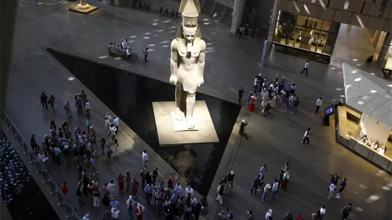 المتحف المصري الكبير يستعين بأجهزة حديثة للحفاظ على المقتنيات الأثرية