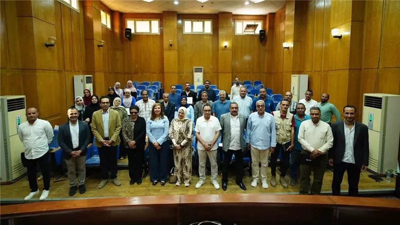 وزارة السياحة والآثار تطلق برنامجا تدريبيا في إسنا لتعزيز الاقتصاد الإبداعي 