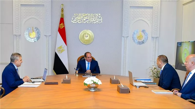 الرئيس السيسي يوجه بتوطين صناعة الوحدات البحرية