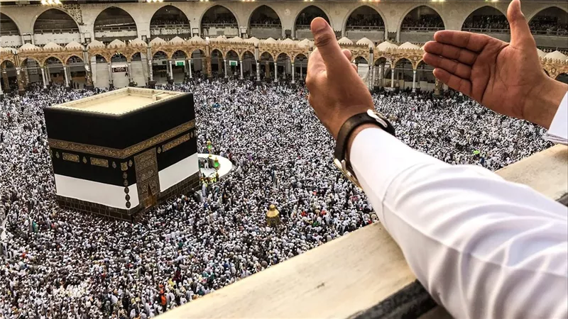 كيف تحارب السياحة سماسرة العمرة والكيانات الوهمية ؟