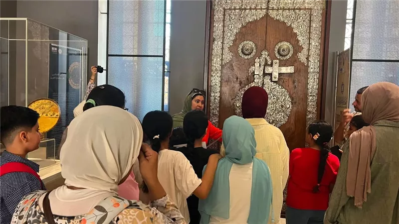 متحف الفن الإسلامي يفتح أبوابه لأطفال حفظة القرآن الكريم في زيارة تثقيفية