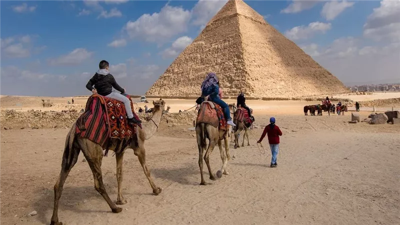 %7 فقط من حجم السوق العالمي.. لماذا تتراجع السياحة الحرة في مصر رغم المقومات؟