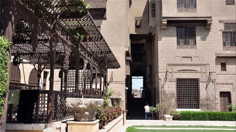 الحديقة والبرجولة وقاعات العرض.. متحف جاير أندرسون يوظف كل أركانه لأفضل تجربة
