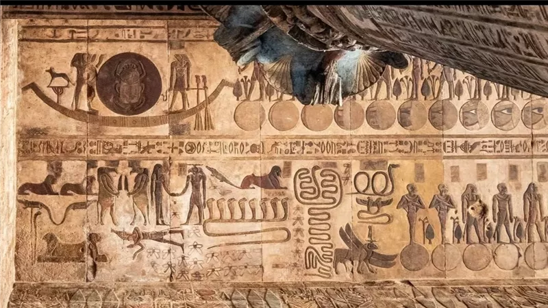 سقف إسنا الفلكي يكشف أسرار السماء في العصر الروماني