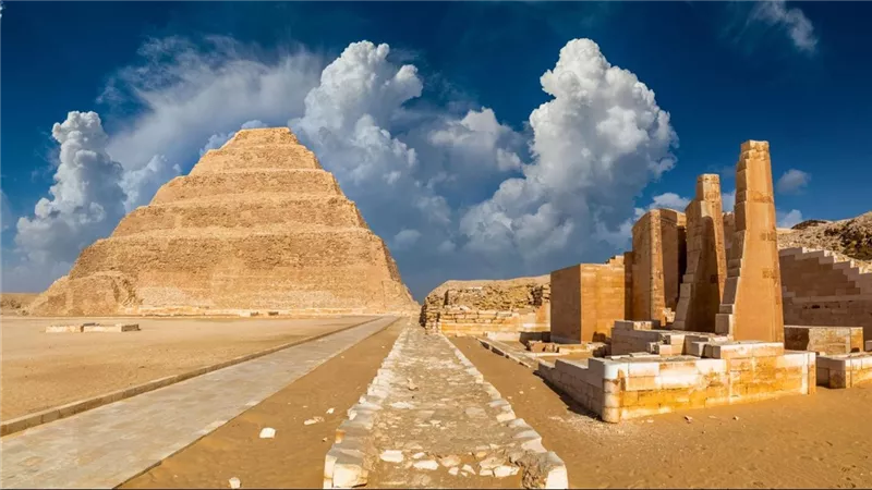 كم تبلغ تكلفة زيارة سقارة؟ كل ما يحتاج الزائر معرفته قبل الانطلاق