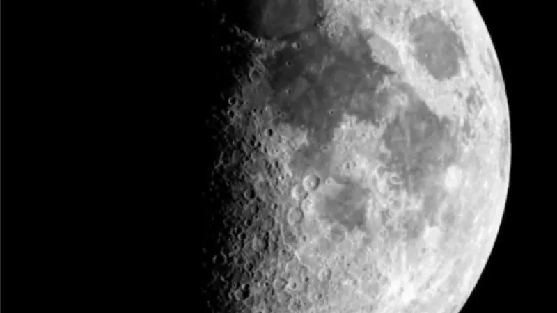 الليلة.. سماء الوطن العربي تشهد ظاهرة فلكية خاصة بالقمر 🌓