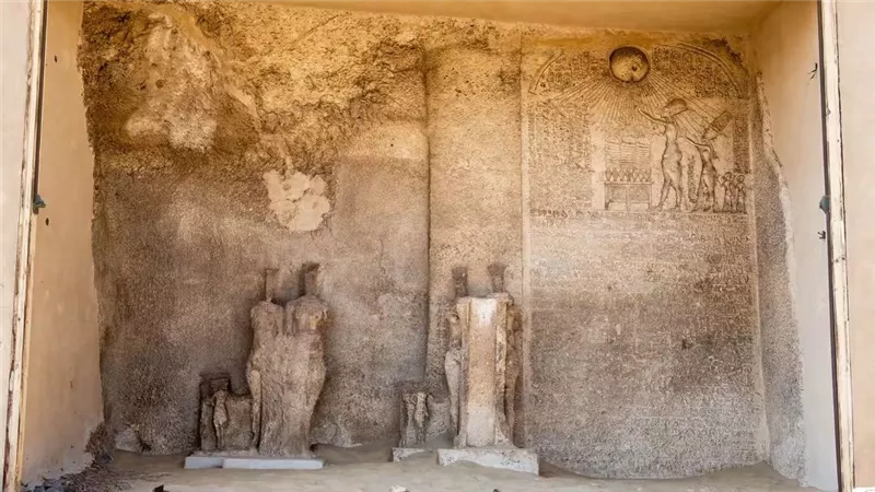 اكتشاف لوحة حدود العمارنة يكشف أسرار مدينة إخناتون المقدسة