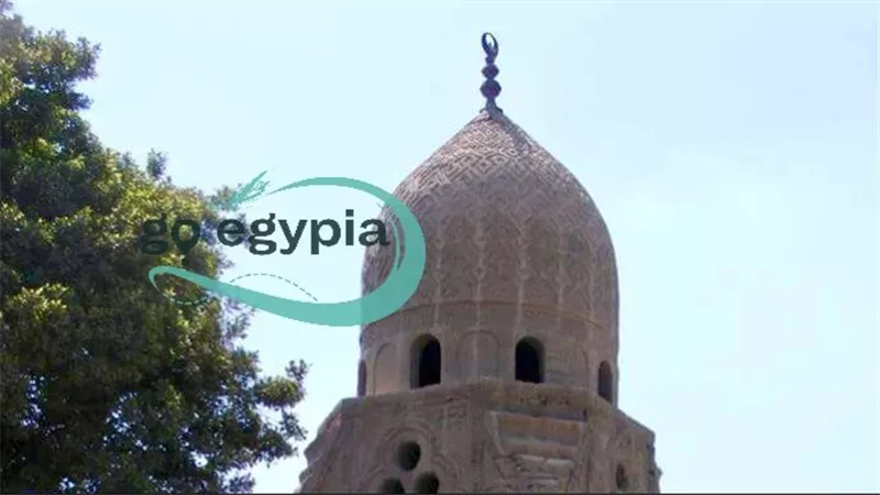 بناها شيخ كُتاب الديار..قبة عصفور الناسخ تحفة أثرية مذهلة في صحراء المماليك