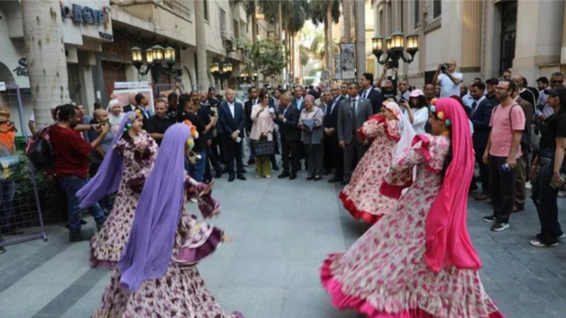 3 أيام من الفن المجاني..شارع الفن بوسط القاهرة يتحول إلى مسرح مفتوح للجمهور