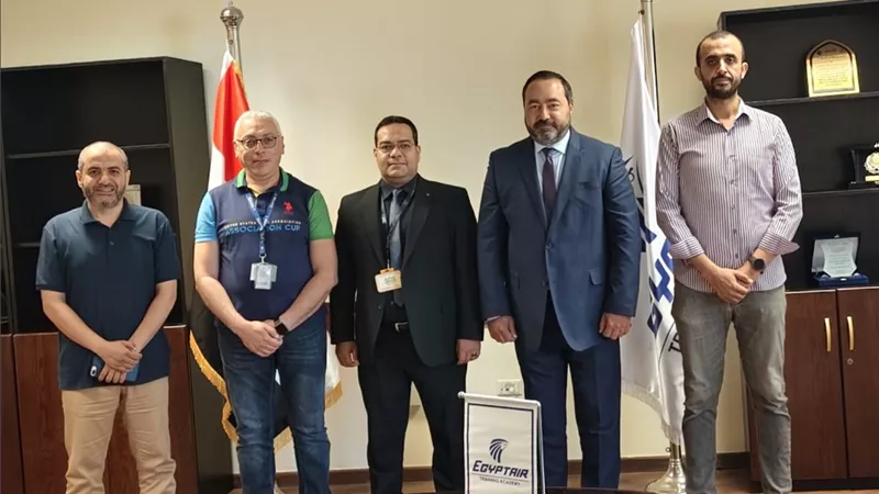 أكاديمية مصر للطيران للتدريب تجدد اعتمادات شهادات 