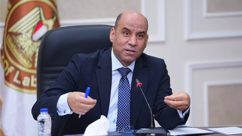وزارة العمل تعلن 3032 فرصة عمل جديدة برواتب تصل لـ30 ألف جنيه
