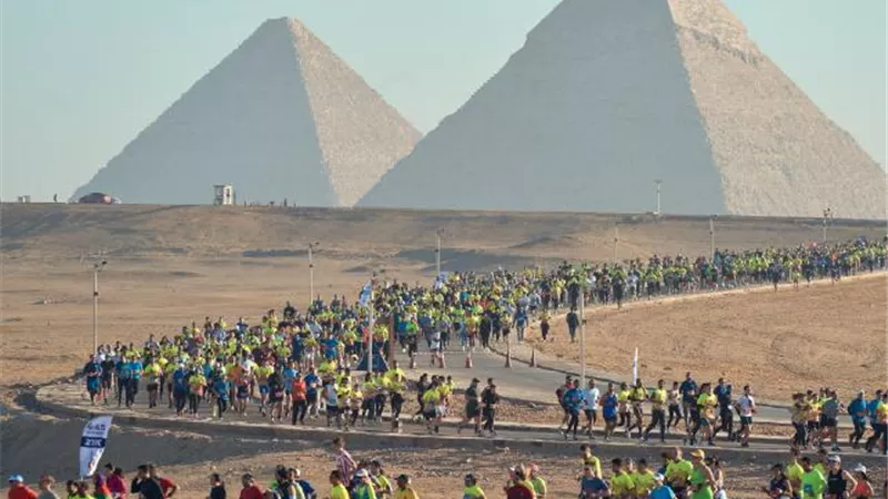 مصر تؤكد دعم الإمارات وتدعو للحلول الدبلوماسية لتحقيق الأمن والاستقرار 