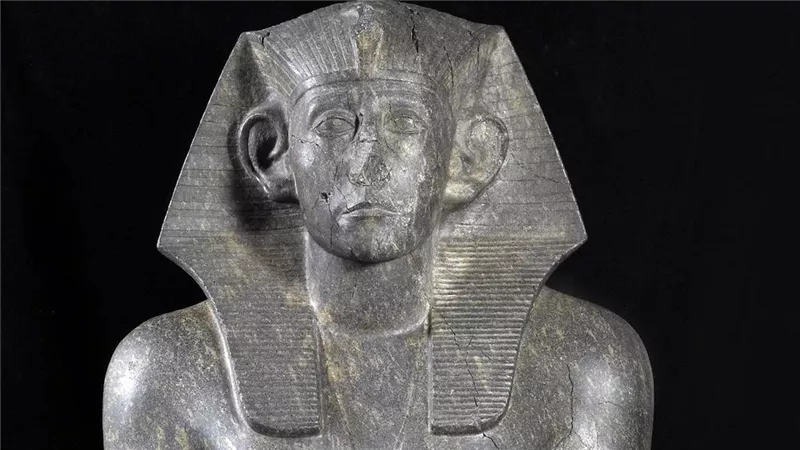 سنوسرت الثالث.. الفرعون الذي صنع إمبراطورية الدولة الوسطى وحمى حدود مصر