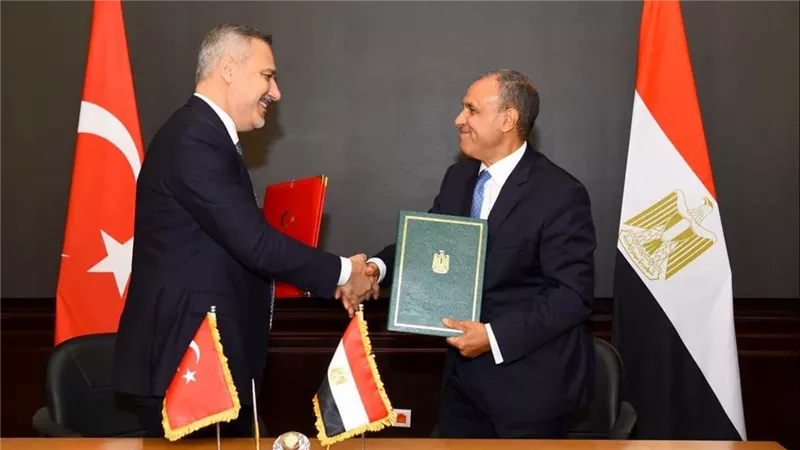 15 مليار دولار و3 اتفاقيات.. مصر وتركيا تعززان الشراكة الاقتصادية من العلمين