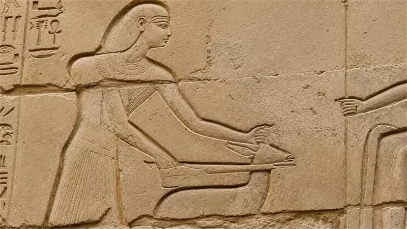 ذبح الأرخ واستخراج عين حورس..طقس مصري قديم يرمز لانتصار الخير على الشر