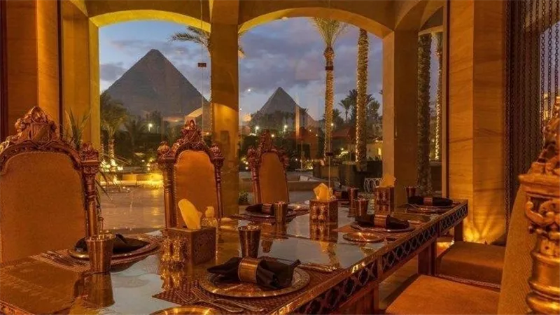 خان زمان يفتح أبوابه بالأهرامات.. استثمارات فندقية جديدة تعزز تجربة السائحين