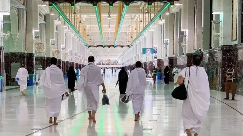 تطبيق نسك.. من النية إلى تمام مناسك العمرة